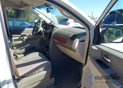 2008 Chrysler Town & Country Lx from USA, damaged, VIN 2A8HR44H28R694054